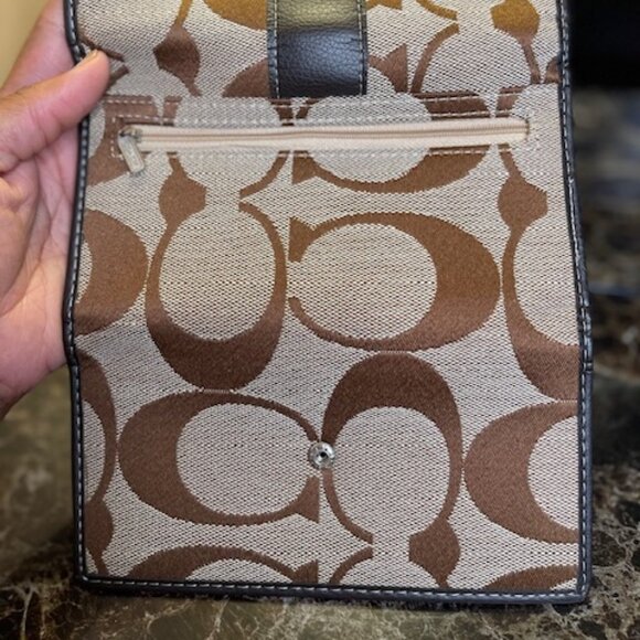 COACH, EUC SIGNATURE BROWN CANVAS WALLET - Picture 5 of 9